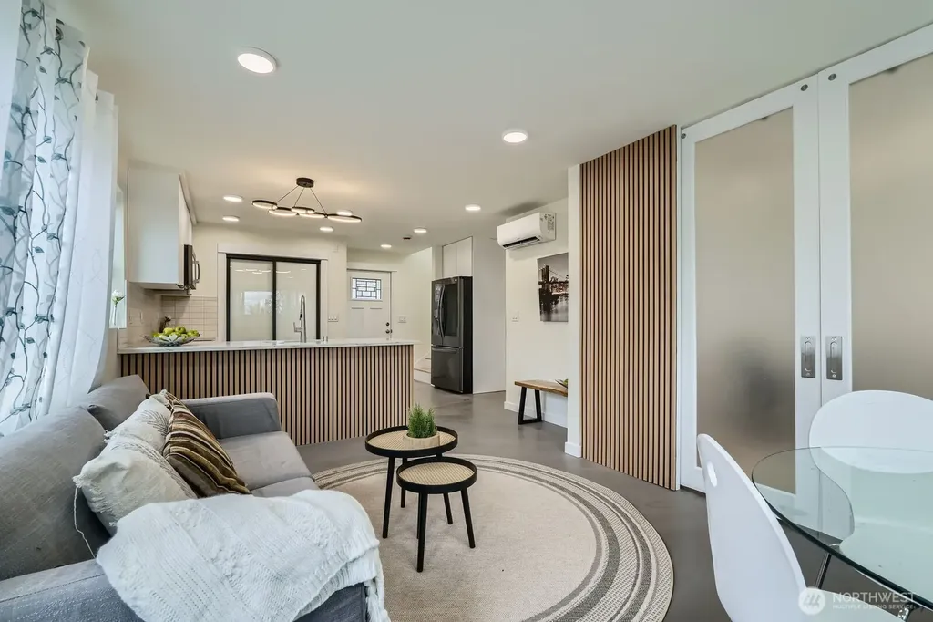 5928 18th Avenue S Seattle WA 98108