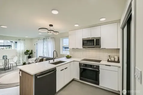 5928 18th Avenue S Seattle WA 98108