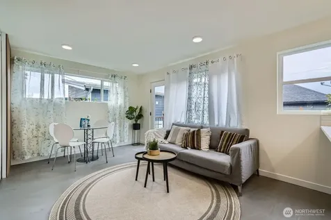 5928 18th Avenue S Seattle WA 98108