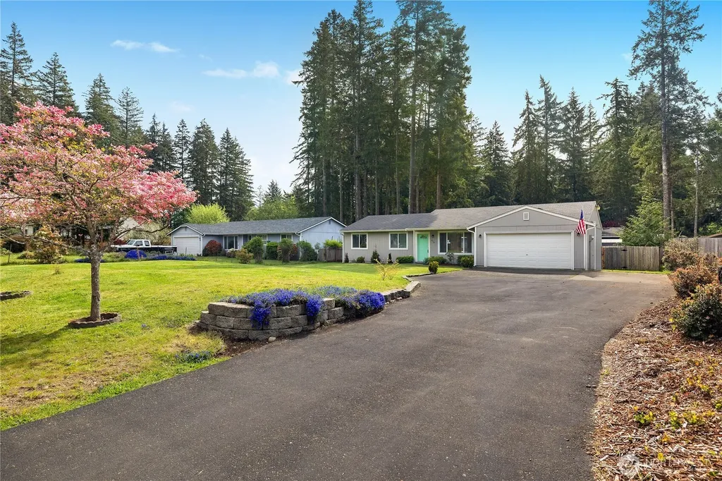 810 E Lakeshore Drive W Shelton WA 98584