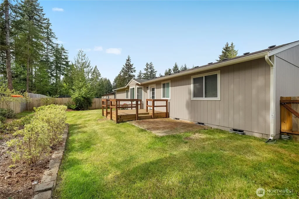810 E Lakeshore Drive W Shelton WA 98584