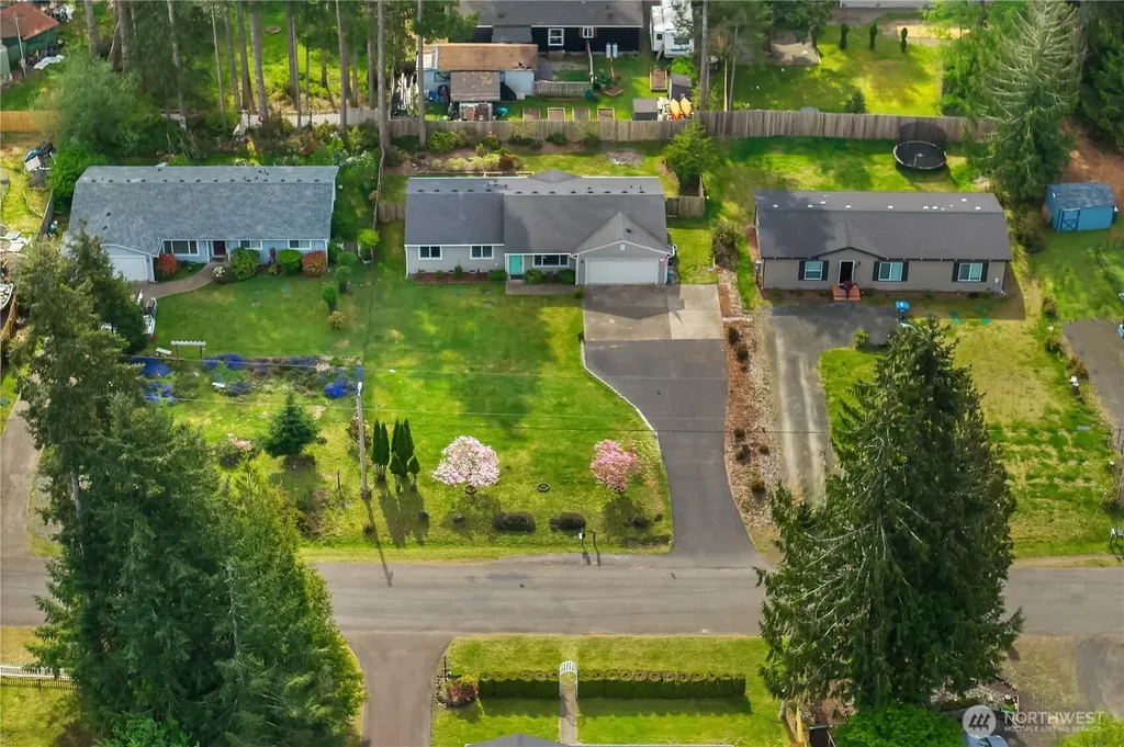 810 E Lakeshore Drive W Shelton WA 98584