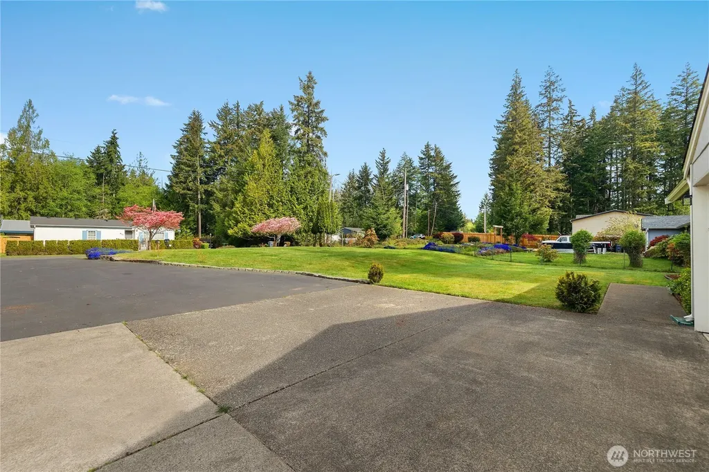 810 E Lakeshore Drive W Shelton WA 98584