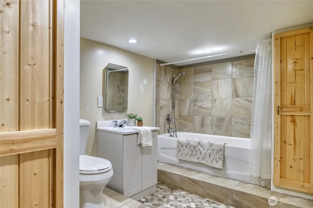 673 Kendor Drive Point Roberts WA 98281