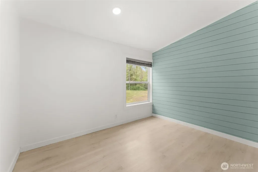 11215 180th Lane SW Rochester WA 98584