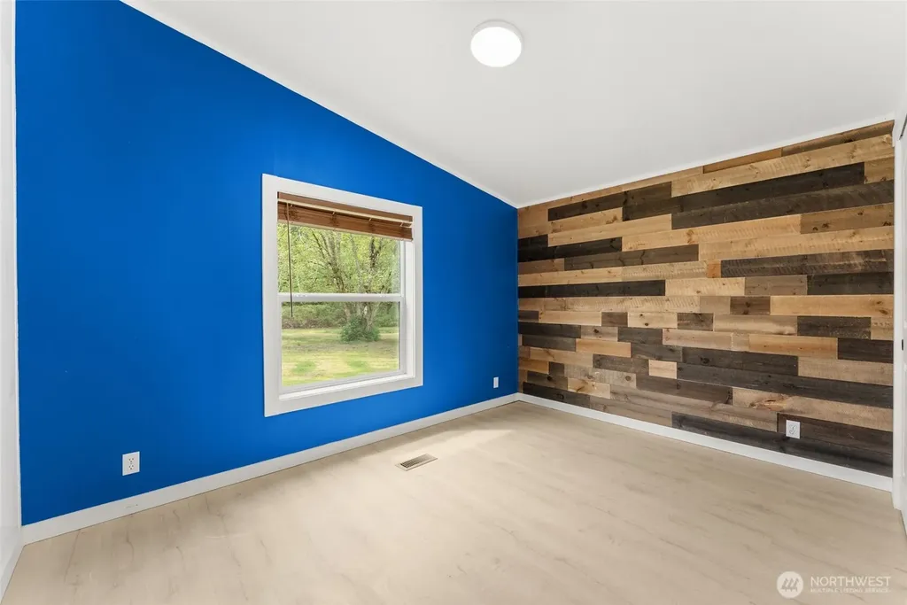 11215 180th Lane SW Rochester WA 98584