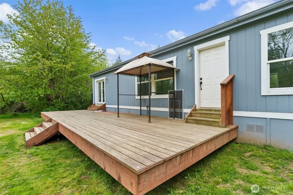 11215 180th Lane SW Rochester WA 98584