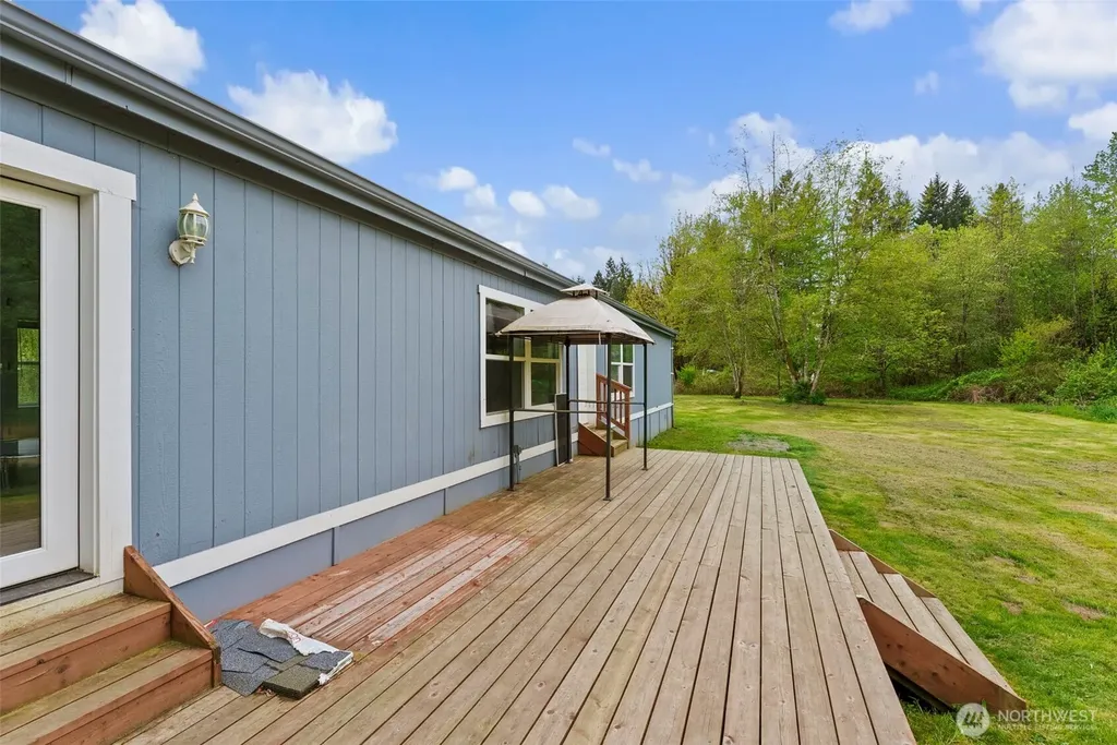 11215 180th Lane SW Rochester WA 98584