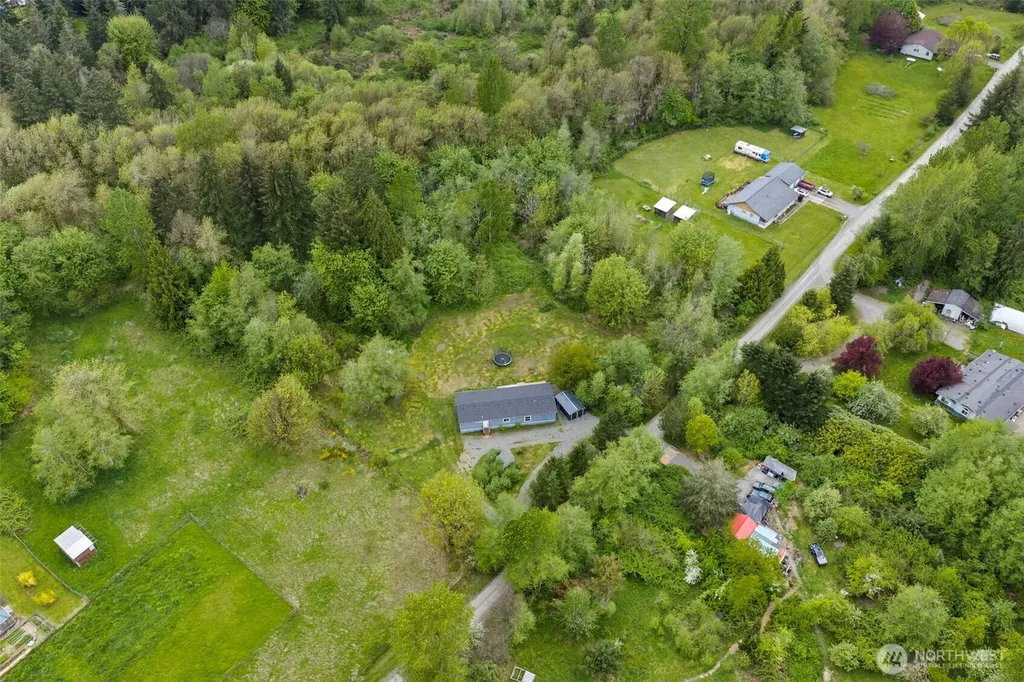 11215 180th Lane SW Rochester WA 98584