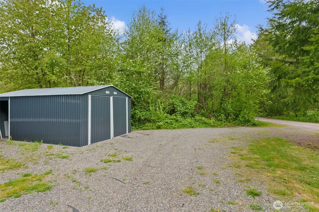 11215 180th Lane SW Rochester WA 98584