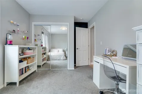 18306 92nd Avenue E Puyallup WA 98375