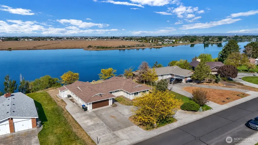 306 N Crestview Drive Moses Lake WA 98837