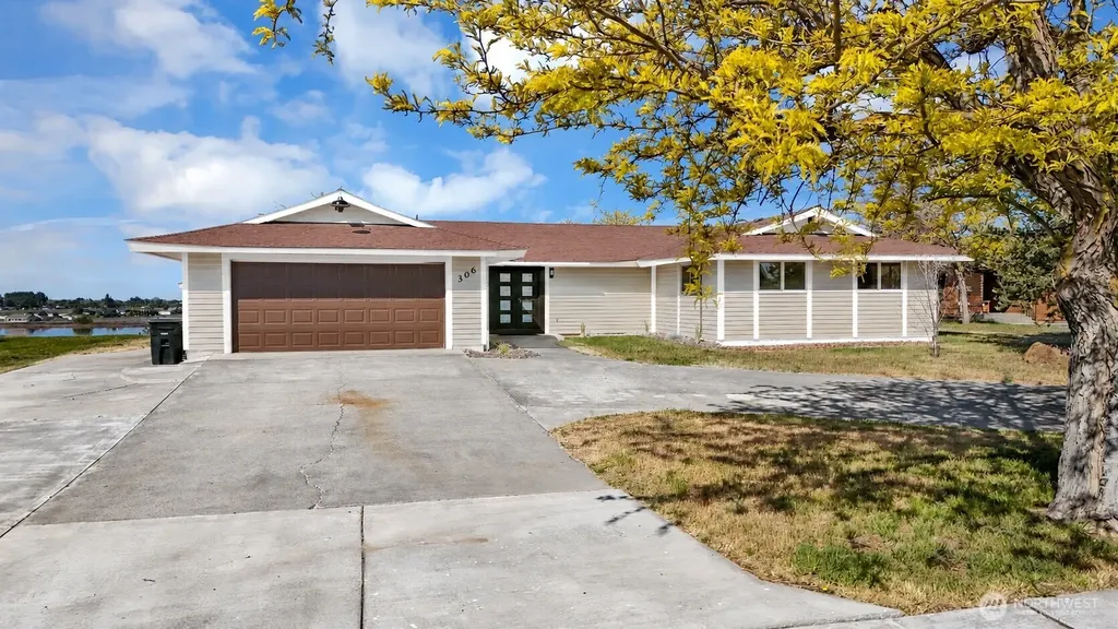 306 N Crestview Drive Moses Lake WA 98837