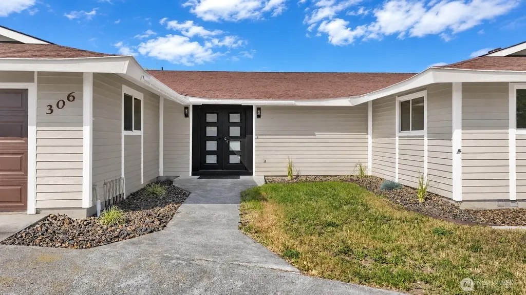 306 N Crestview Drive Moses Lake WA 98837