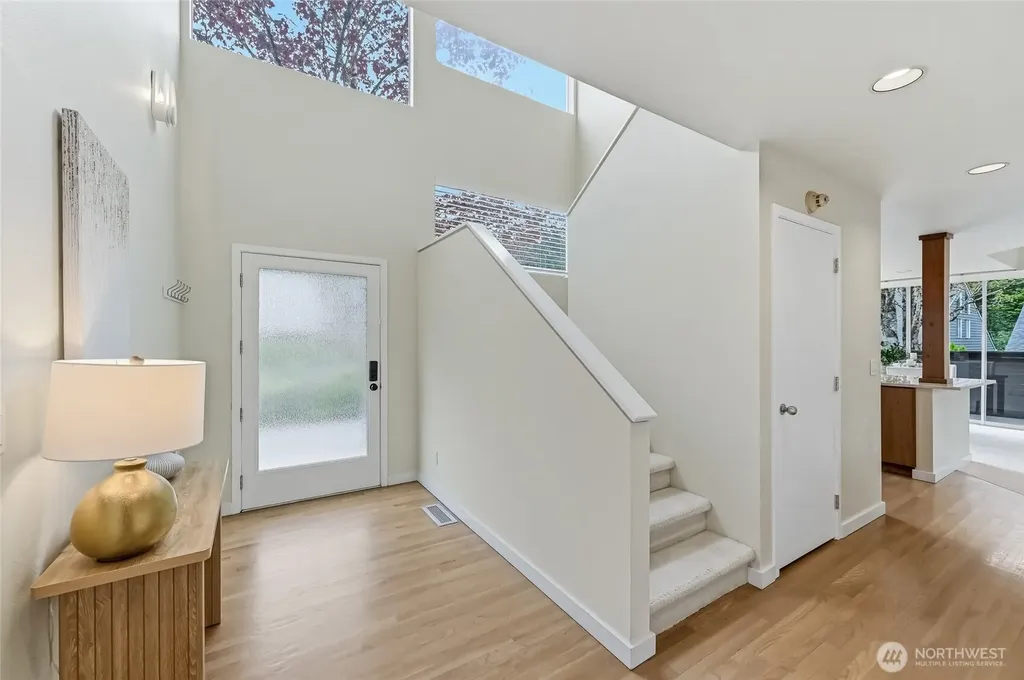 613 Bellevue Way SE Bellevue WA 98004