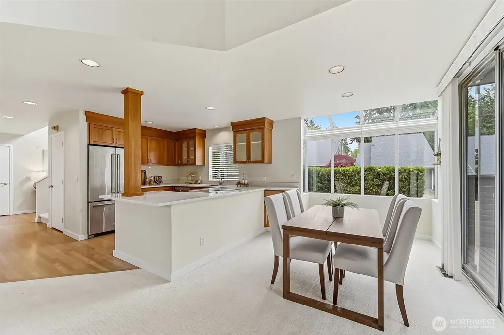 613 Bellevue Way SE Bellevue WA 98004