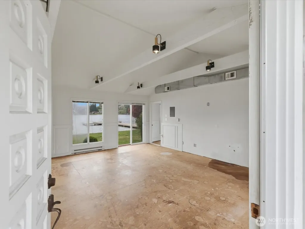 1302 E Lakeshore Drive Lake Stevens WA 98258