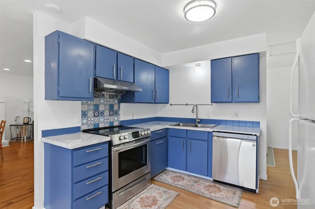 22219 66th Avenue W Mountlake Terrace WA 98043