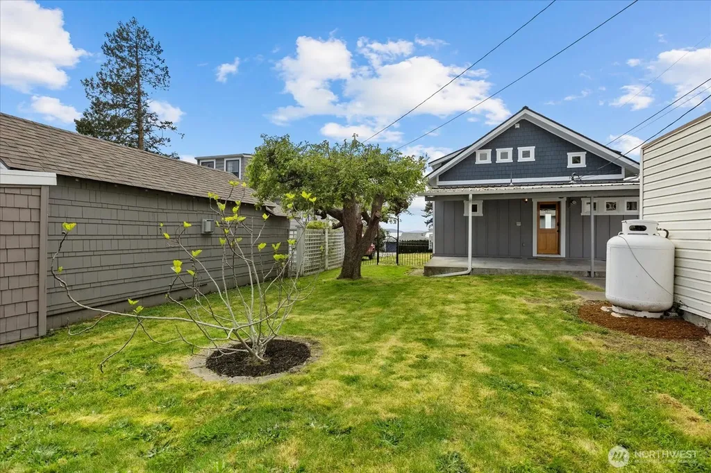 170 N Sunset Drive Camano Island WA 98282