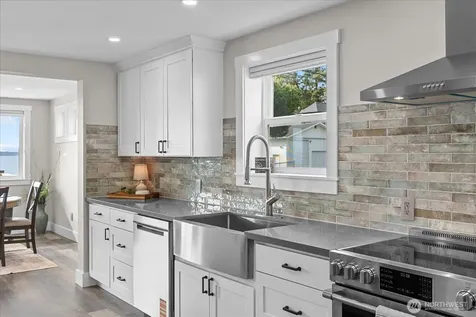 170 N Sunset Drive Camano Island WA 98282
