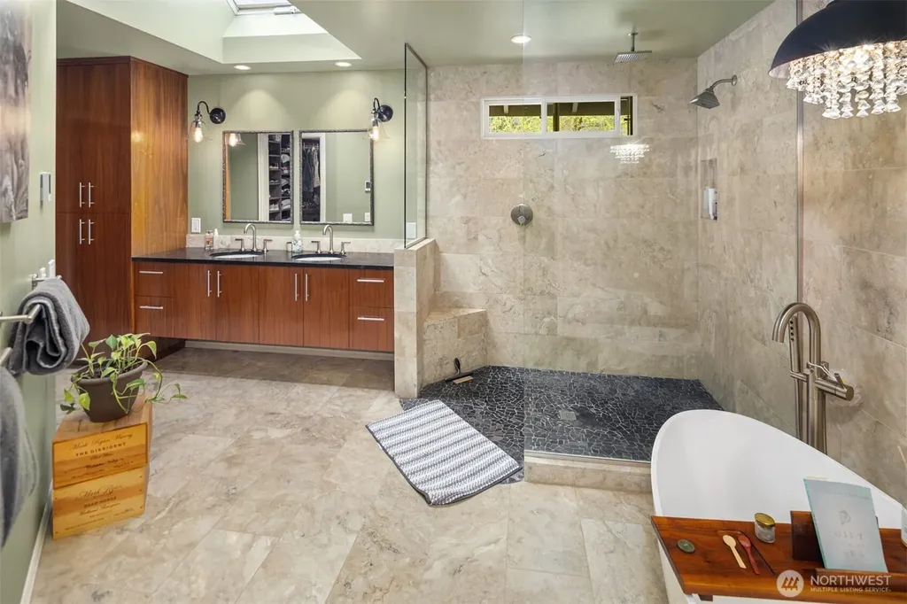 3021 224th Avenue NE Sammamish WA 98074