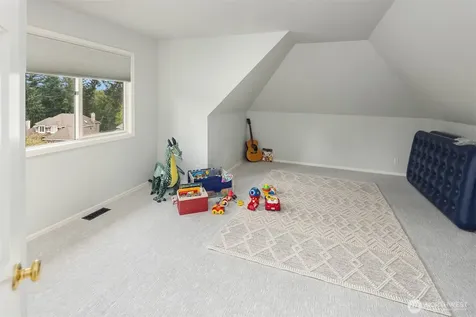 3021 224th Avenue NE Sammamish WA 98074