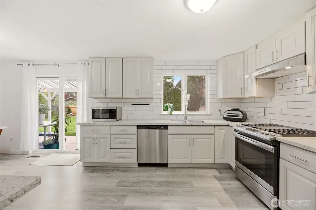 12307 42nd Drive NE Marysville WA 98271