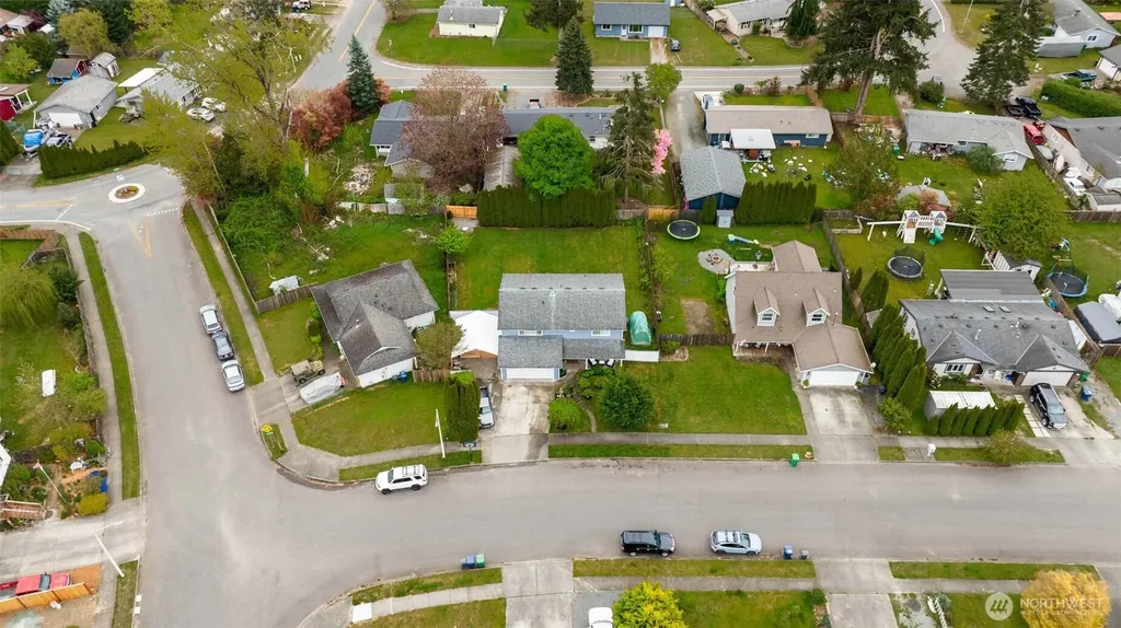 12307 42nd Drive NE Marysville WA 98271