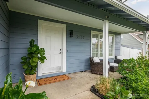 12307 42nd Drive NE Marysville WA 98271