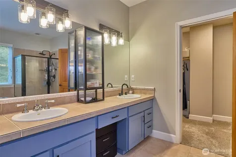 18248 240th Ave SE Maple Valley WA 98038