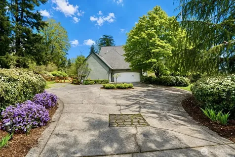 18248 240th Ave SE Maple Valley WA 98038