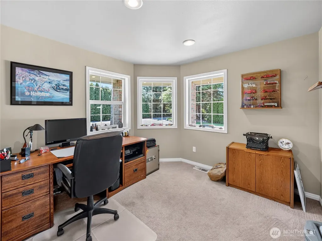26224 SE 425th Street Enumclaw WA 98022