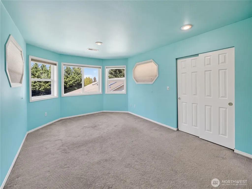 26224 SE 425th Street Enumclaw WA 98022