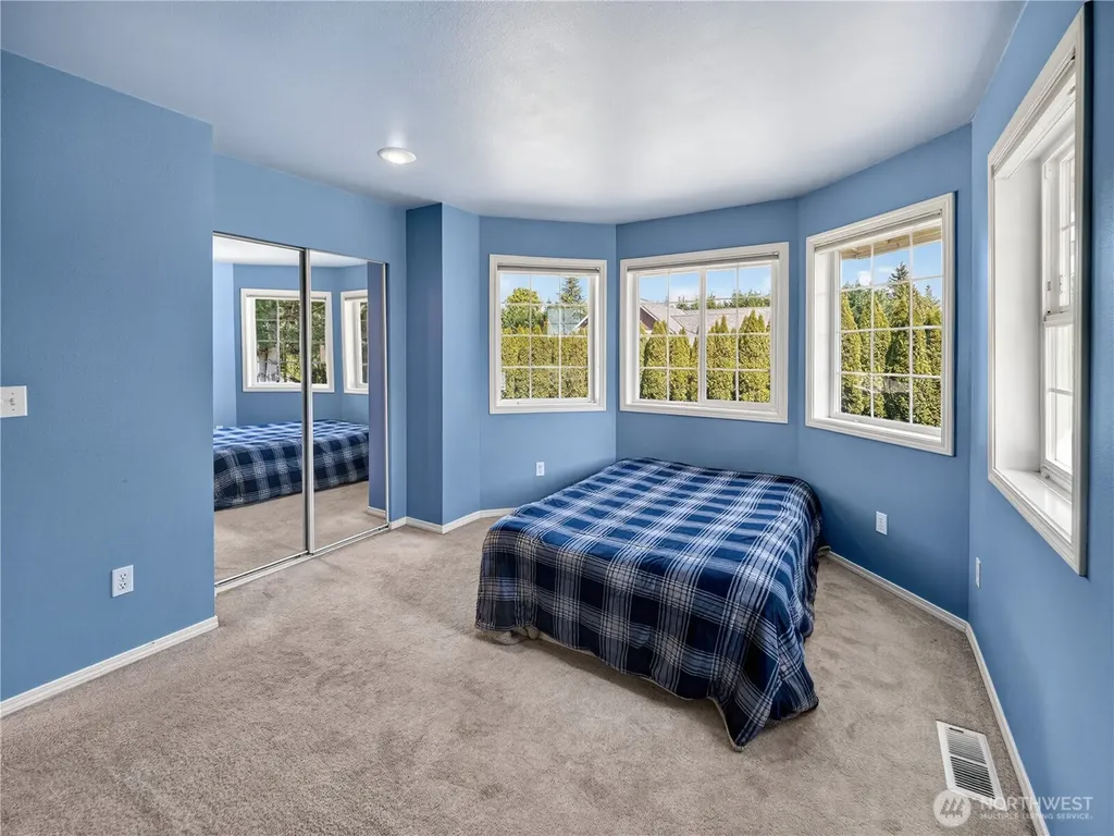 26224 SE 425th Street Enumclaw WA 98022
