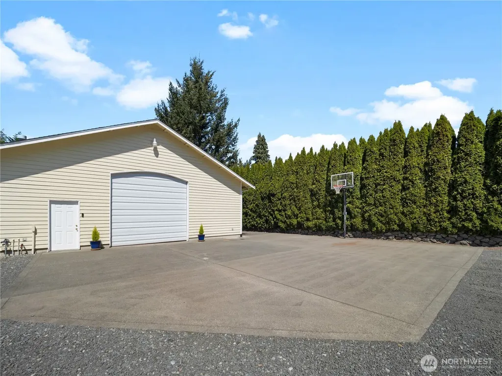 26224 SE 425th Street Enumclaw WA 98022