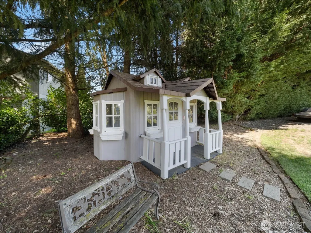 26224 SE 425th Street Enumclaw WA 98022