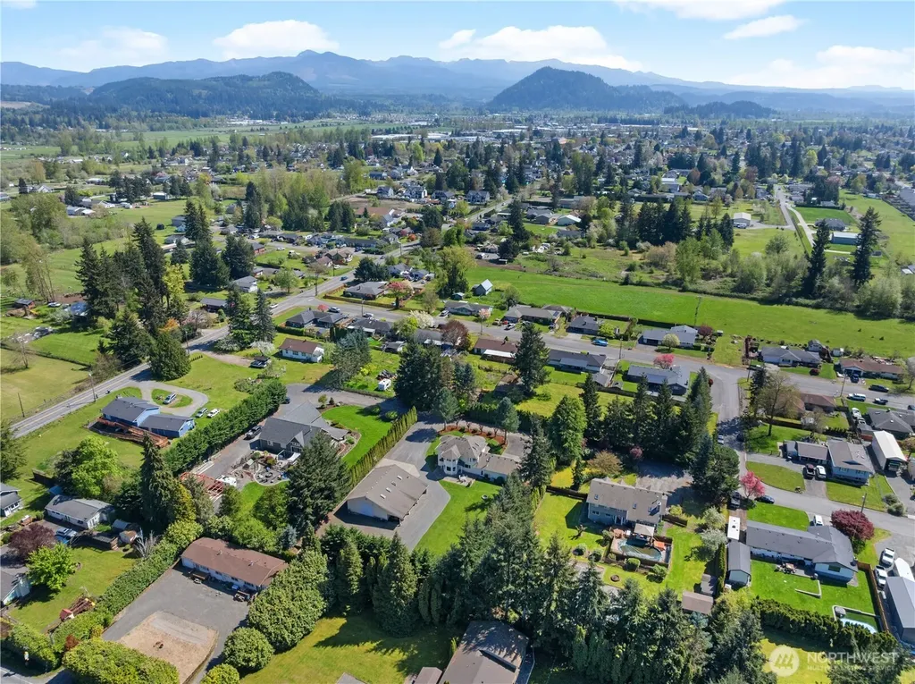 26224 SE 425th Street Enumclaw WA 98022