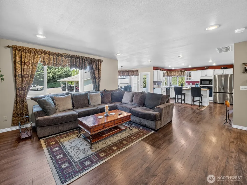 26224 SE 425th Street Enumclaw WA 98022
