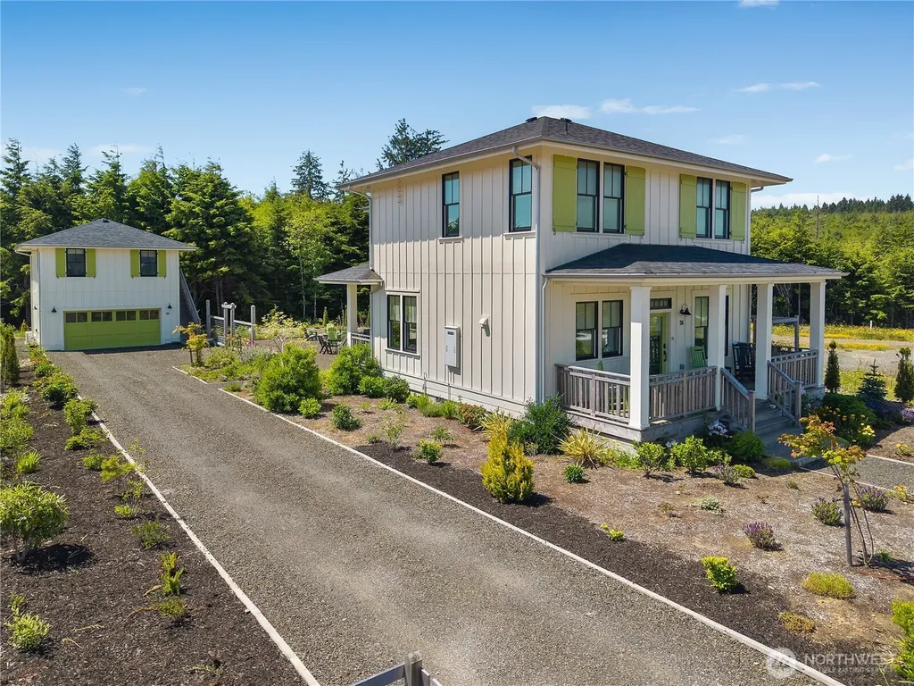 36 Easthaven Street Pacific Beach WA 98571