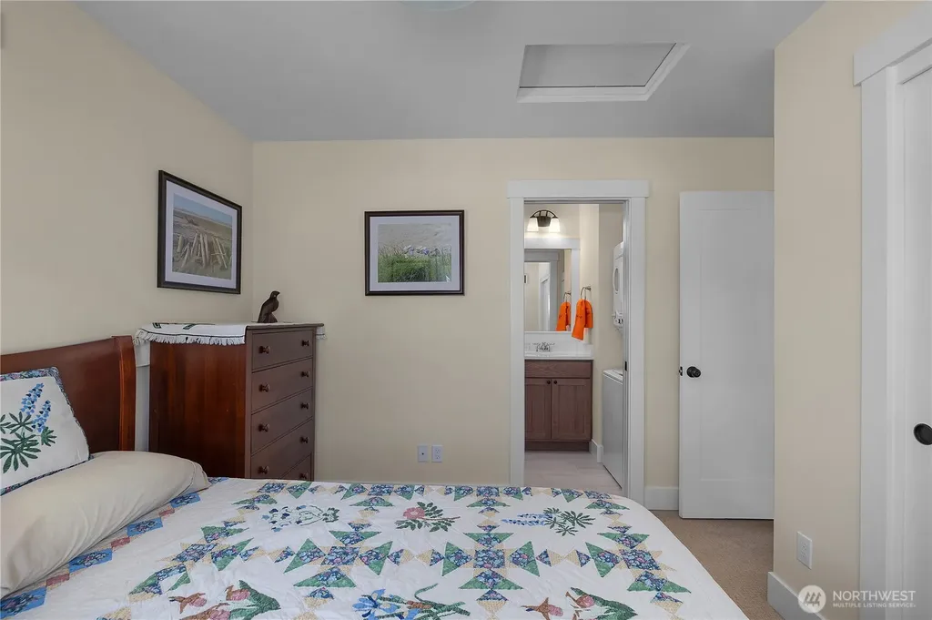 36 Easthaven Street Pacific Beach WA 98571