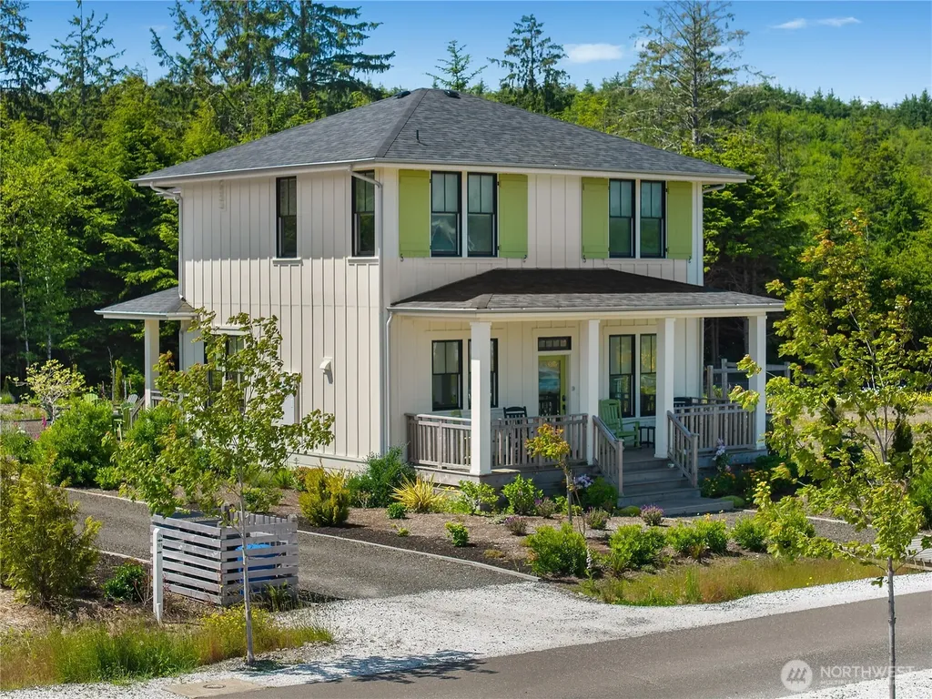 36 Easthaven Street Pacific Beach WA 98571