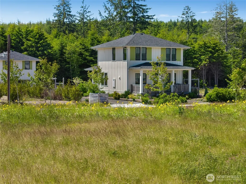 36 Easthaven Street Pacific Beach WA 98571