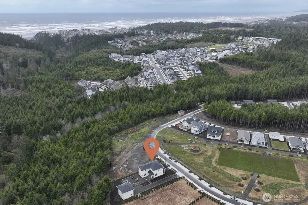 36 Easthaven Street Pacific Beach WA 98571