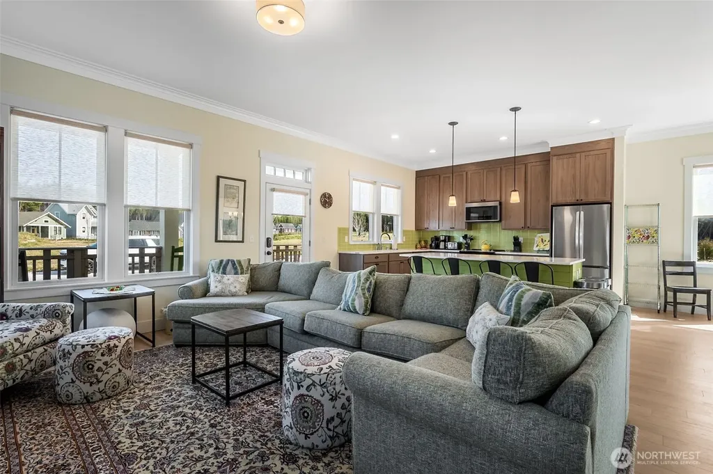 36 Easthaven Street Pacific Beach WA 98571