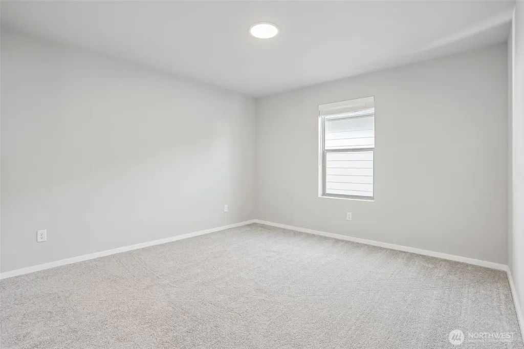 24 151st Street SW Lynnwood WA 98087