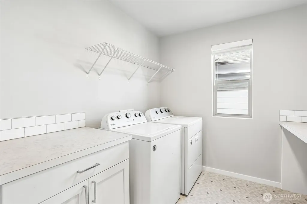 24 151st Street SW Lynnwood WA 98087