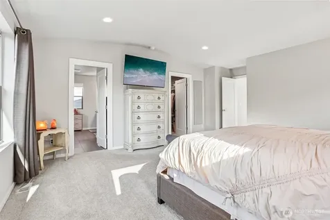24 151st Street SW Lynnwood WA 98087