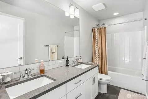 24 151st Street SW Lynnwood WA 98087