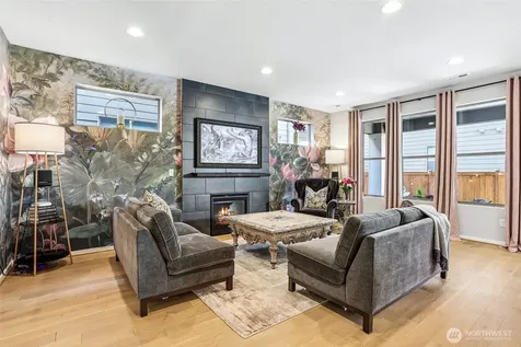 24 151st Street SW Lynnwood WA 98087