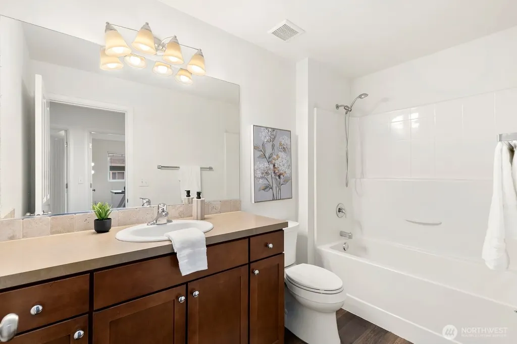 3131 Dunhill Lane Puyallup WA 98372
